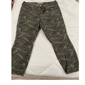 Camouflage Torrid Jeans Size 20